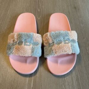 Bebe Women's  Bebe Furiosa Fantasia Blue & Pink Fluffy Slide Sandals Sz 10 New